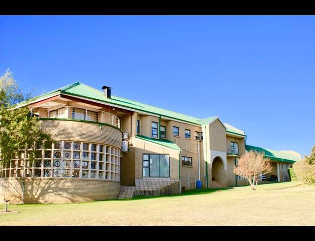 4 BEDROOM HOUSE FOR SALE IN RUIMSIG